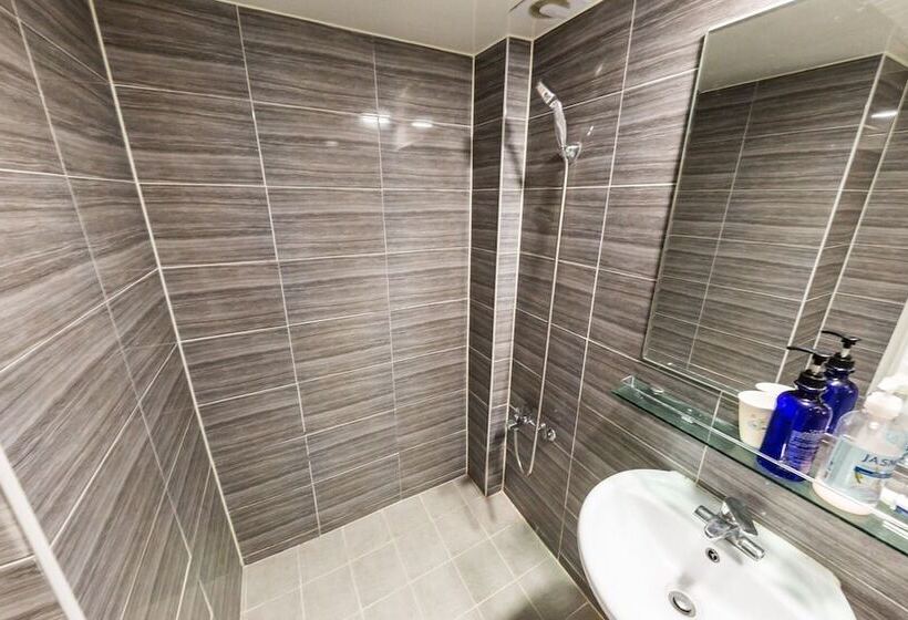 מוטל Gangneung Shyll