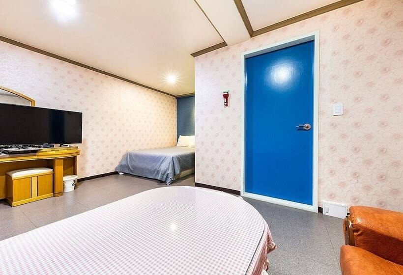 מוטל Gangneung Shyll