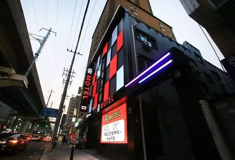モーテル Geumjeong Zoom