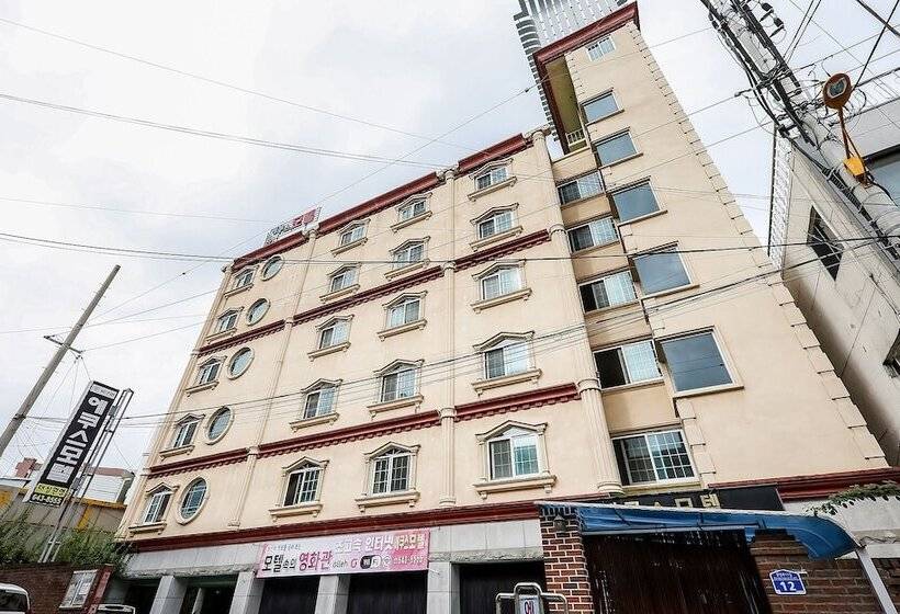 Motel Jecheon The Wall