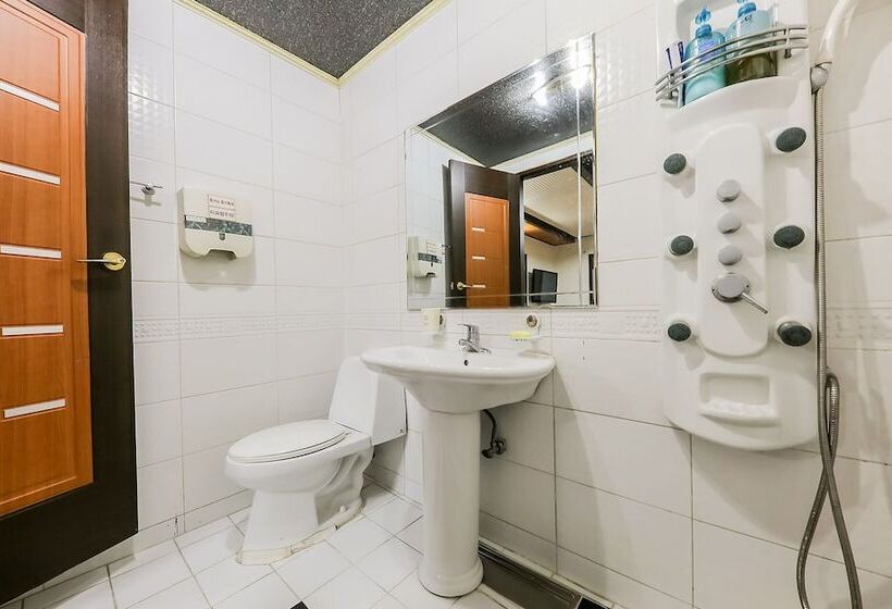 Motel Jecheon The Wall