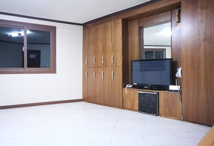 Motel Okpo Queen Geoje Island