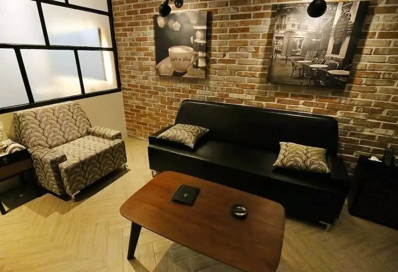 Motelli Yesan M1 Self Check In