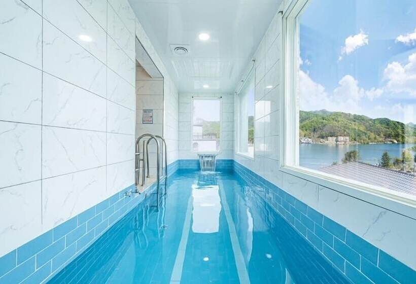 Pensão Gapyeong Grang Narang Pool Villa