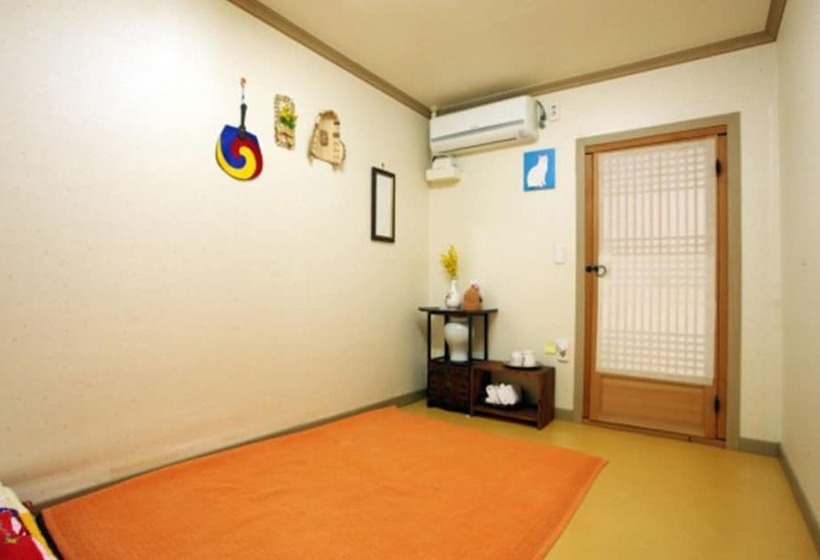 Pensão Jeonju Gyodong Baekjak Hanok Stay