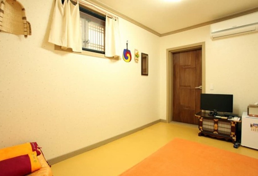 Pensão Jeonju Gyodong Baekjak Hanok Stay