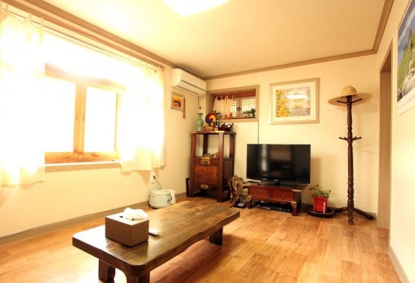 Pensão Jeonju Gyodong Baekjak Hanok Stay