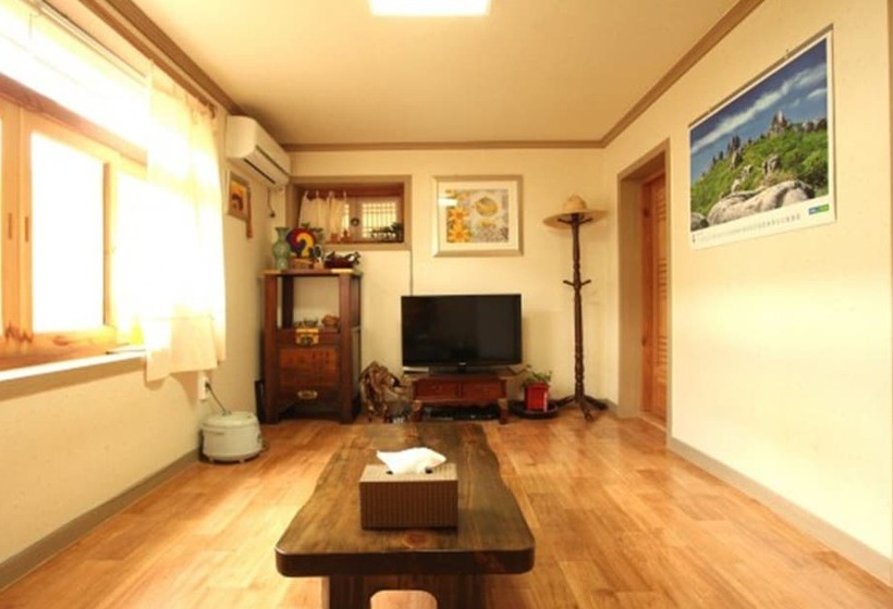 Pensão Jeonju Gyodong Baekjak Hanok Stay
