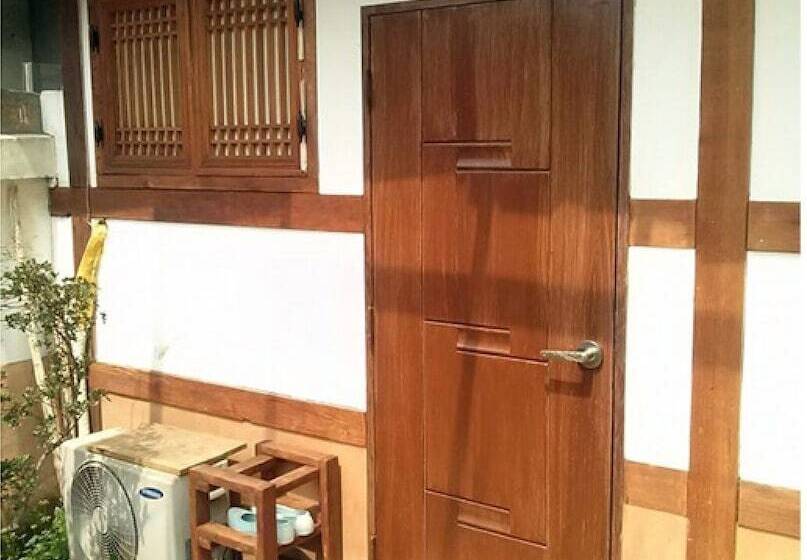 Pensão Jeonju Gyodong Baekjak Hanok Stay