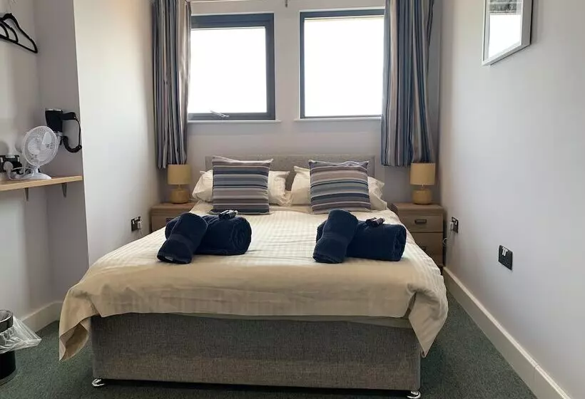 پانسیون Ocean Cabins   Saundersfoot