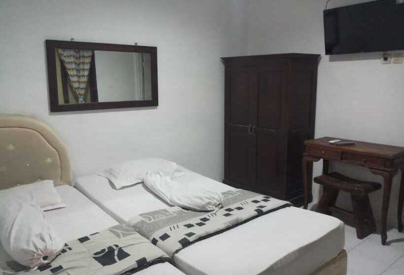 ペンション Rahayu Bromo 2 Cottage