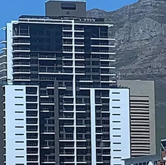 Urban Elephant 16 On Bree