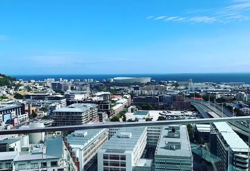 Urban Elephant 16 On Bree