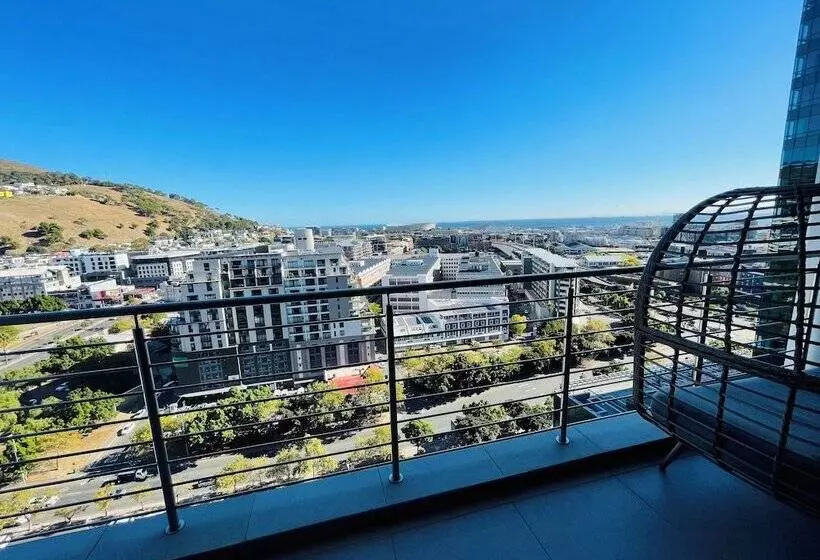 Urban Elephant 16 On Bree