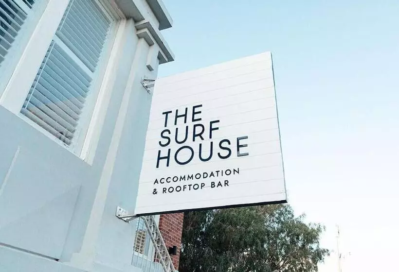 هاستل The Surf House