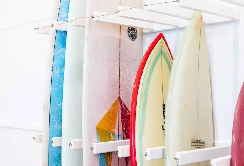 هاستل The Surf House