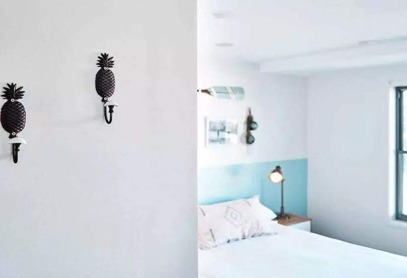 هاستل The Surf House