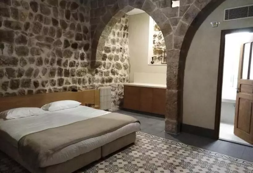 تختخواب و صبحانه Domaine De Chouchene