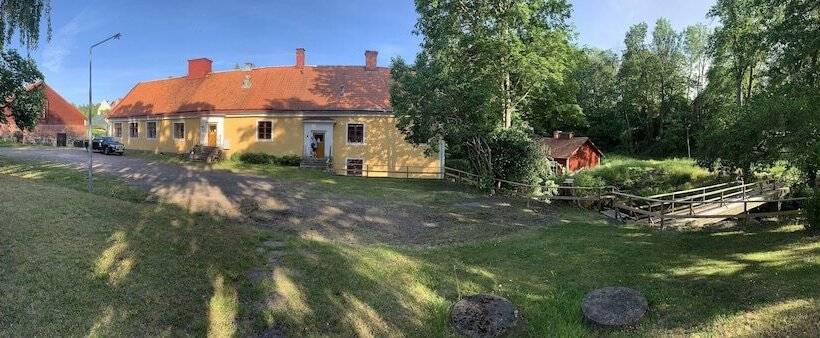 צימר Eds Bruk Basecamp