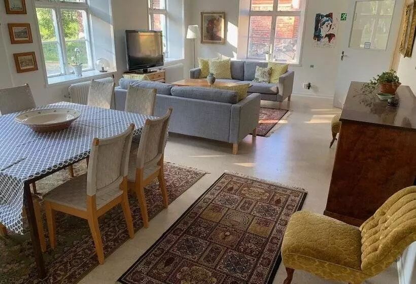 ベッドアンドブレックファースト Eds Bruk Basecamp