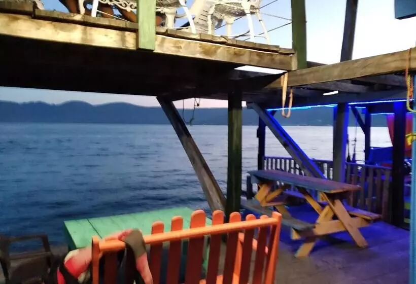 Hostal & Restaurante Bar Xtream