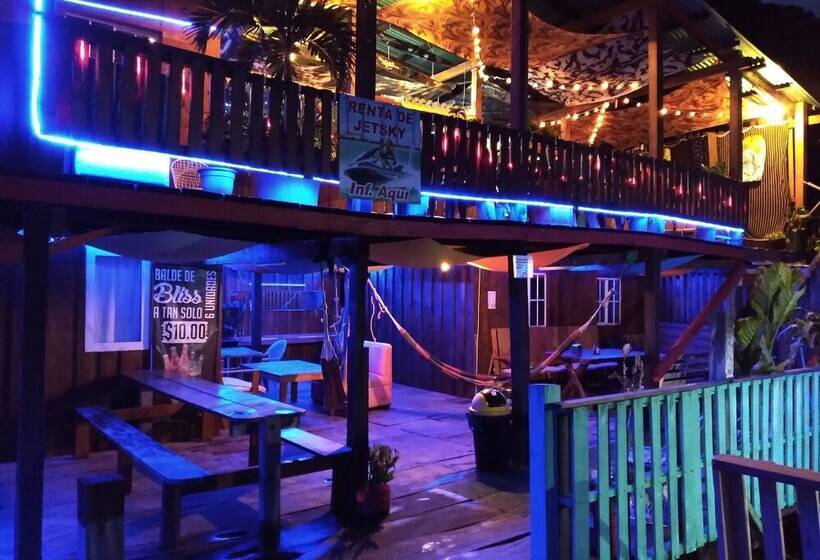 Hostal & Restaurante Bar Xtream