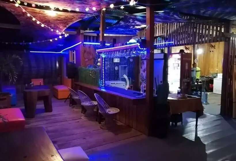 Hostal & Restaurante Bar Xtream