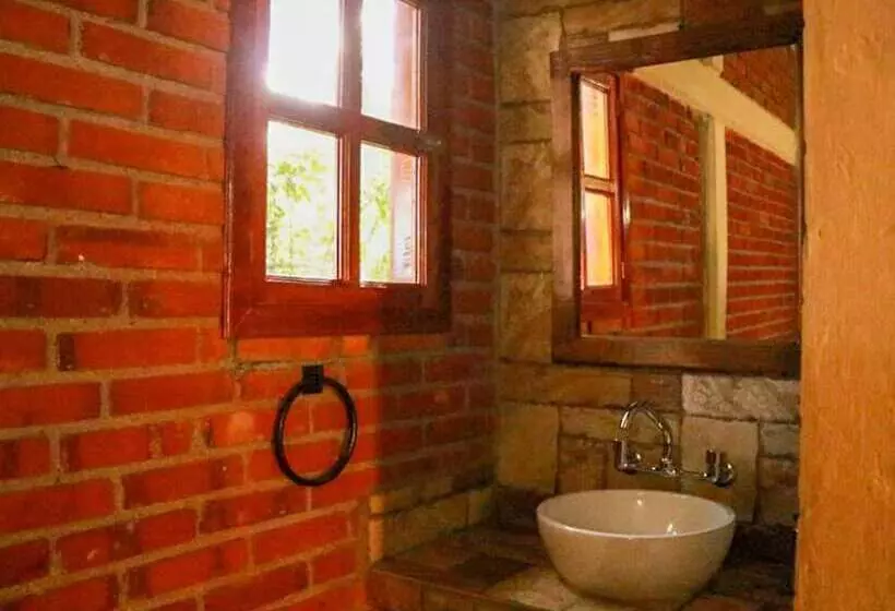 Hotelli Cabañas Del Bosque By Rotamundos