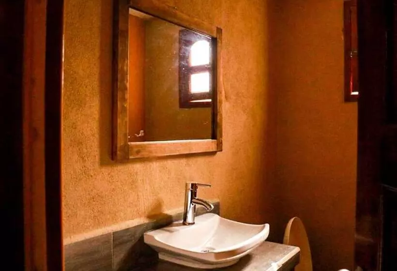 Hotelli Cabañas Del Bosque By Rotamundos