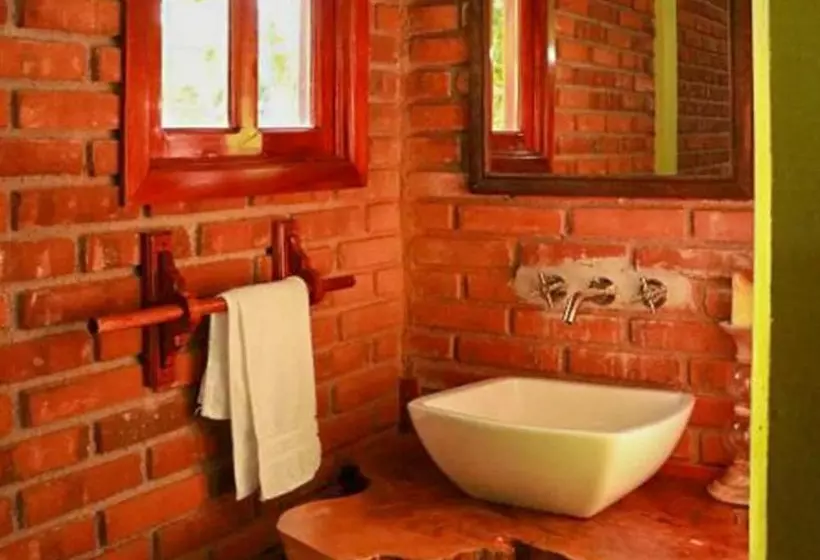 Hotelli Cabañas Del Bosque By Rotamundos