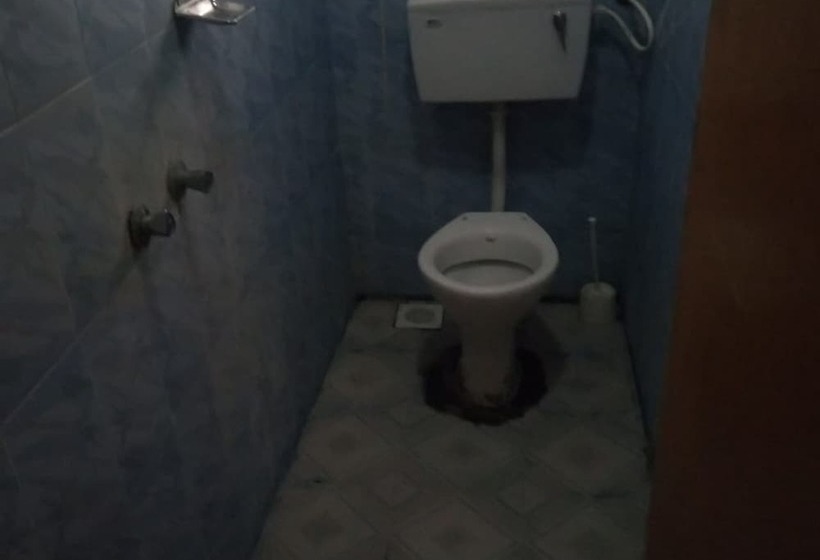 هتل Glory Guest House