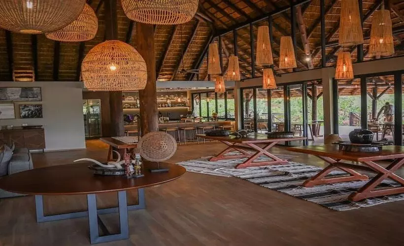 Hotelli Laluka Safari Lodge