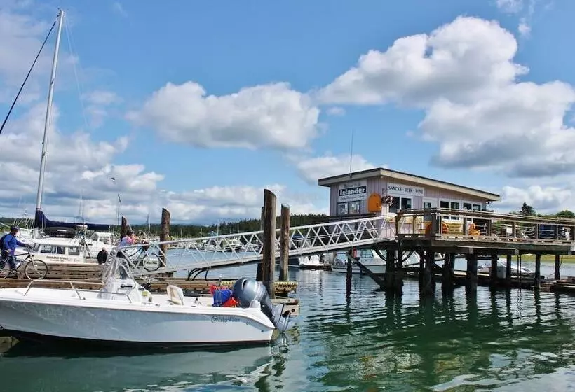 Hotelli Lopez Islander Resort