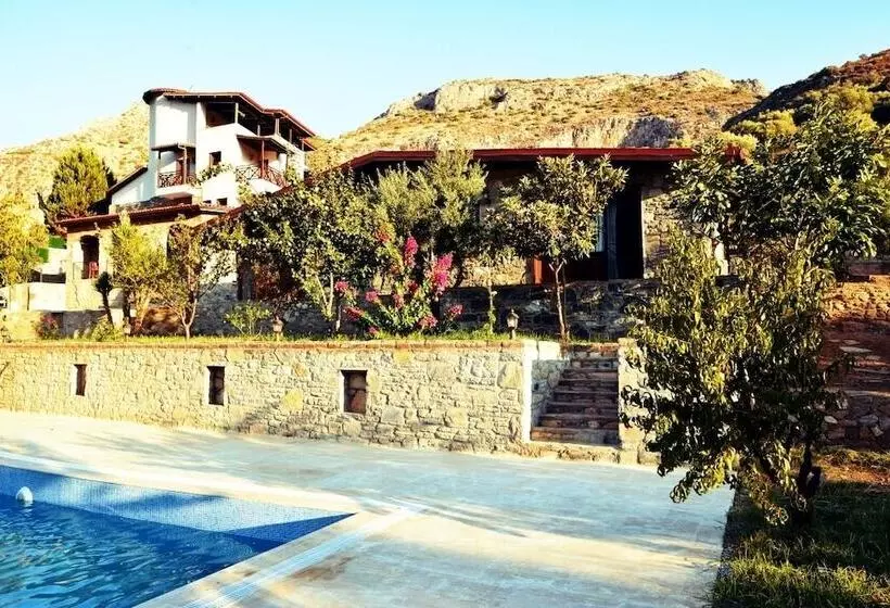 هتل Pir Efes Konakları