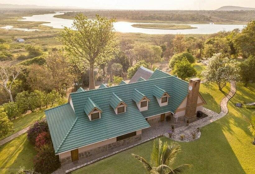 هتل Riverview Lodge & Wellness Centre