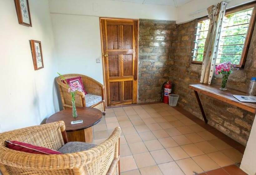 هتل Riverview Lodge & Wellness Centre