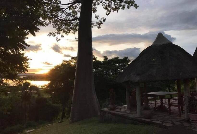 هتل Riverview Lodge & Wellness Centre