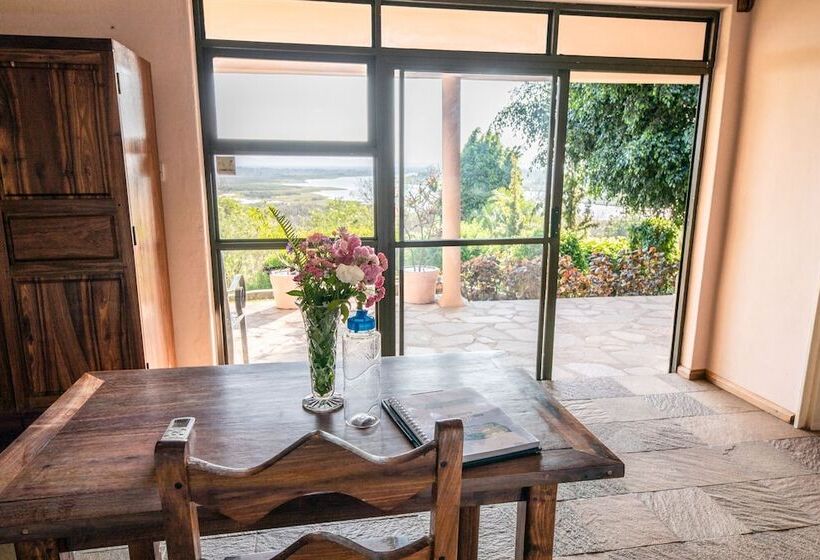 هتل Riverview Lodge & Wellness Centre