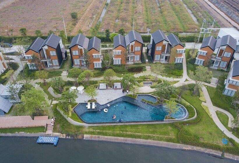 Hotel Saksiam Lakeside Resort