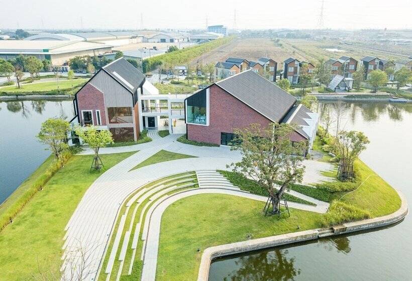 Hotel Saksiam Lakeside Resort