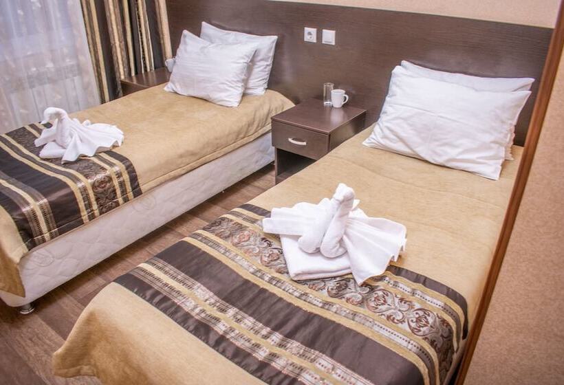 هتل Severnaya Palmira