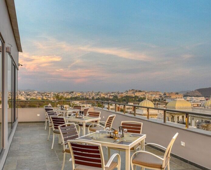 בית מלון כפרי Shahpura Dev Panache