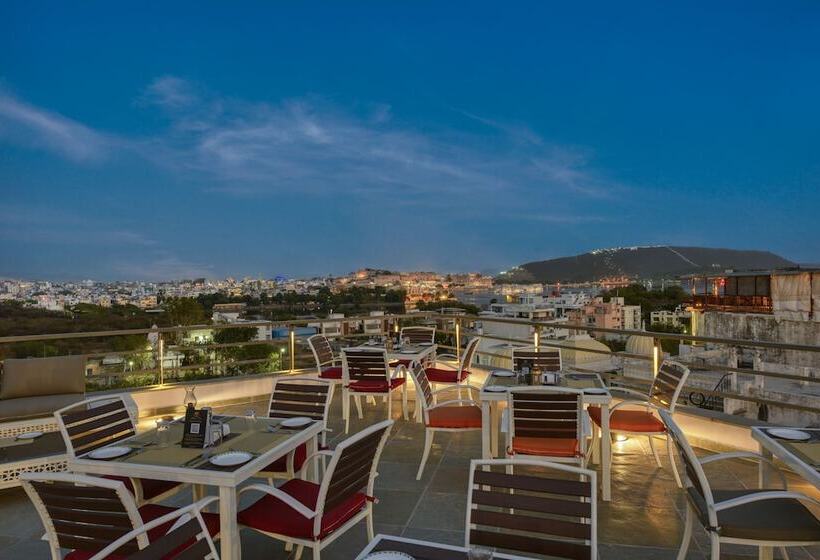 בית מלון כפרי Shahpura Dev Panache