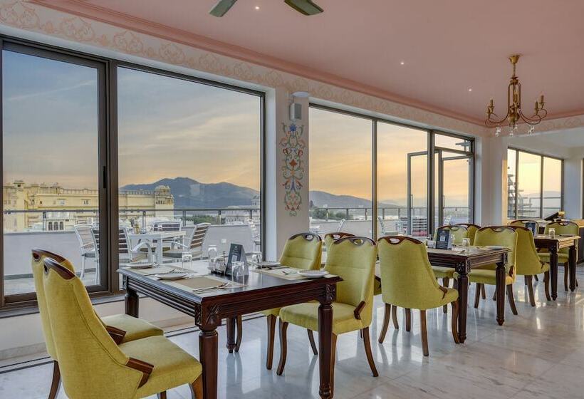 בית מלון כפרי Shahpura Dev Panache