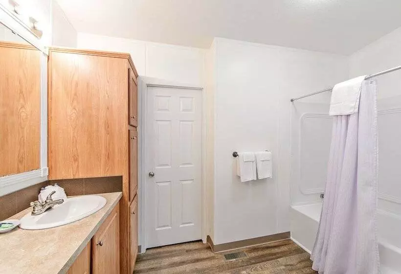 Hotelli Southern Breeze Lodge