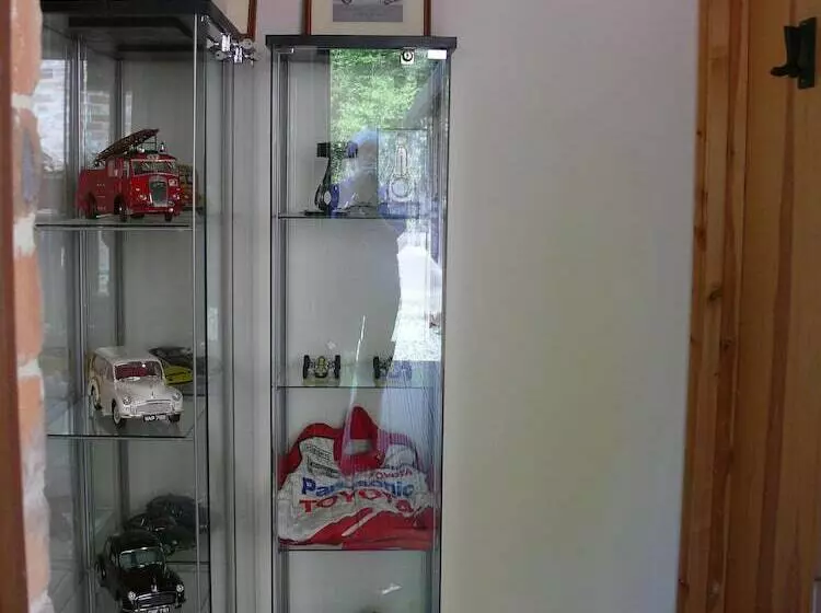 Hotelli The Motor House