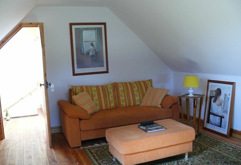 酒店 The Motor House