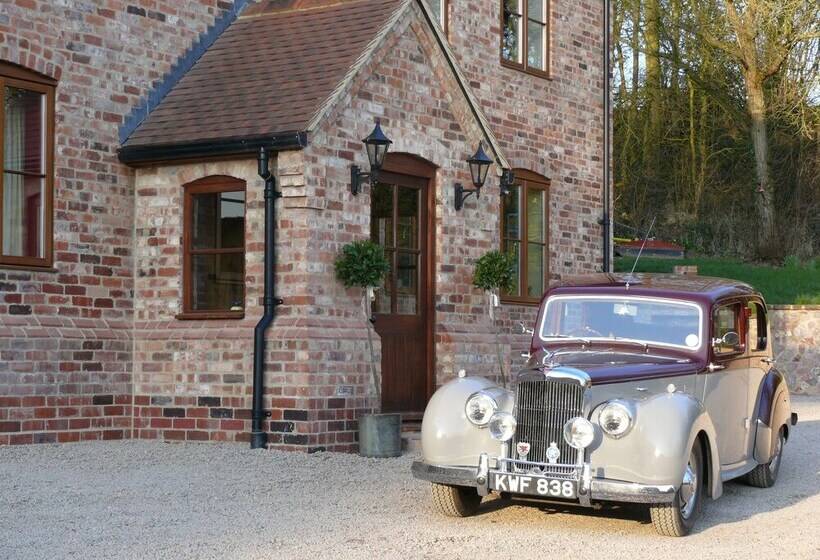 酒店 The Motor House