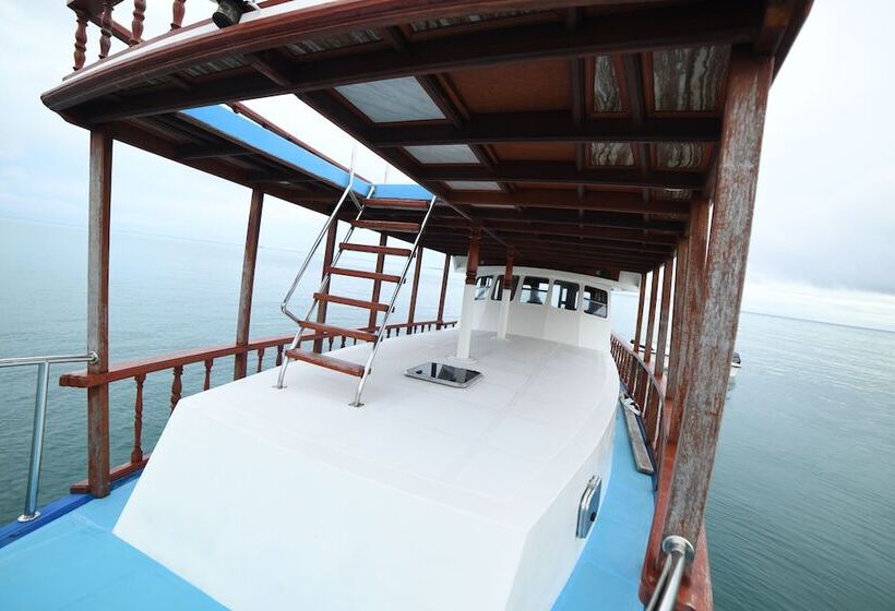 هتل Umet Stay, Fishing And Diving