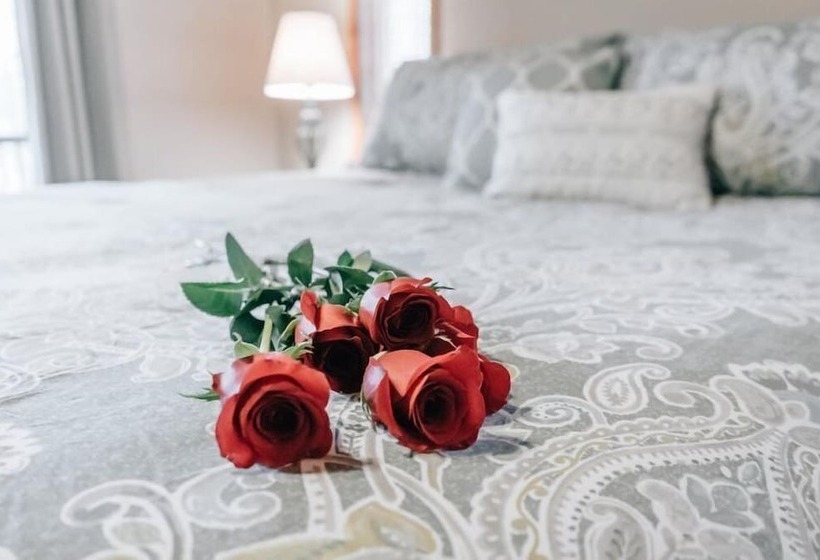 Ma Cook Lodge Sharps Chapel